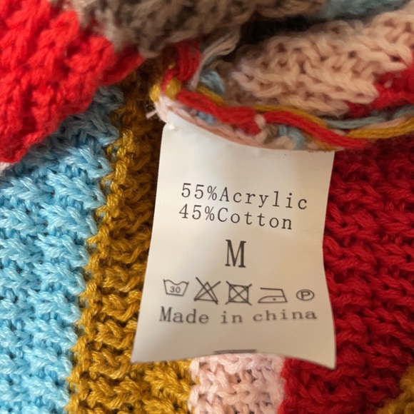 Multi Colored Knit Top with Ruffled Sleeves/Medium/ Lightweight /Great Condition - Picture 8 of 9